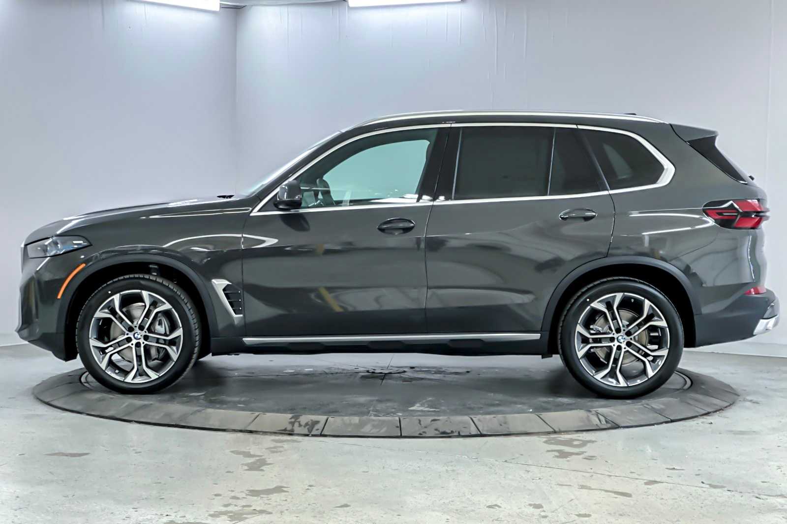 Thumbnail: 2026 BMW X5 - 5