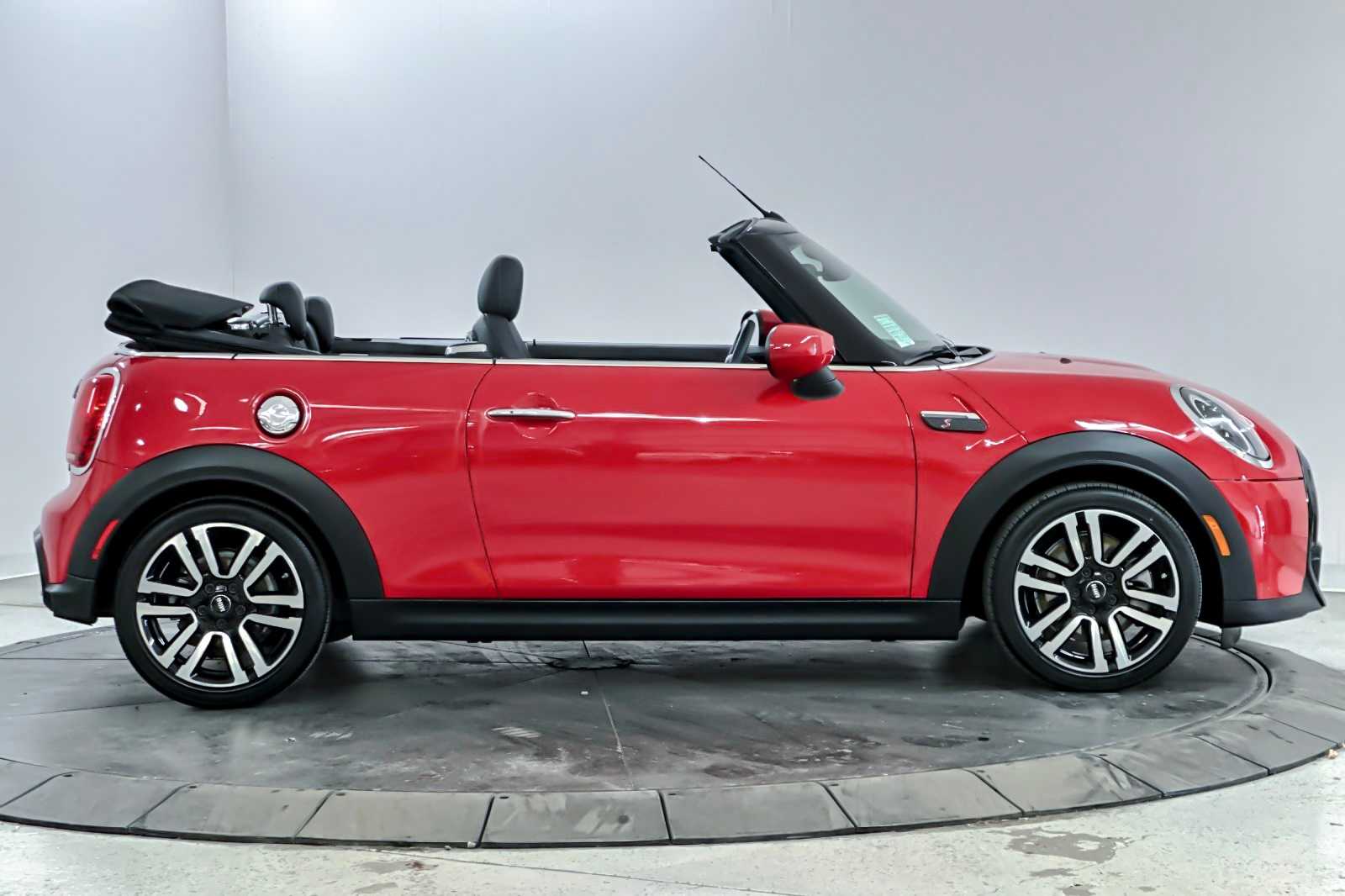 Thumbnail: 2023 MINI Cooper Convertible - 8
