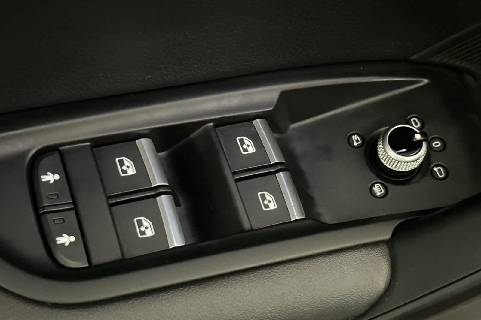 Thumbnail: 2019 Audi Q5 - 13