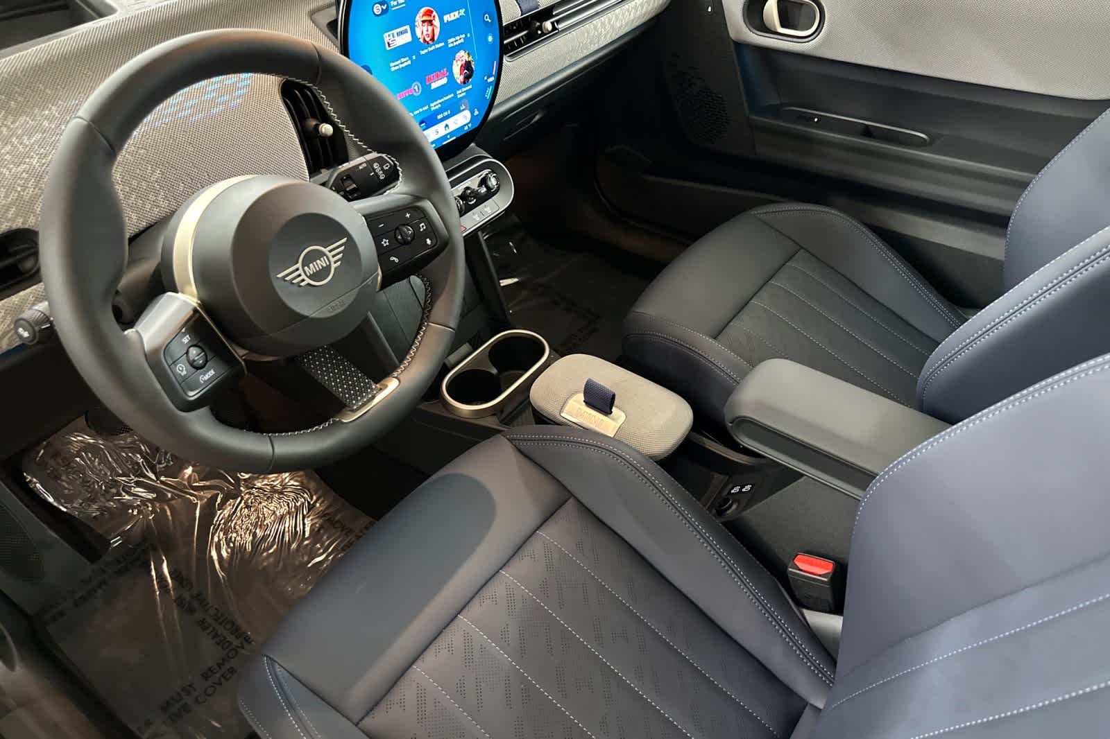 Thumbnail: 2025 MINI Cooper Hardtop - 11