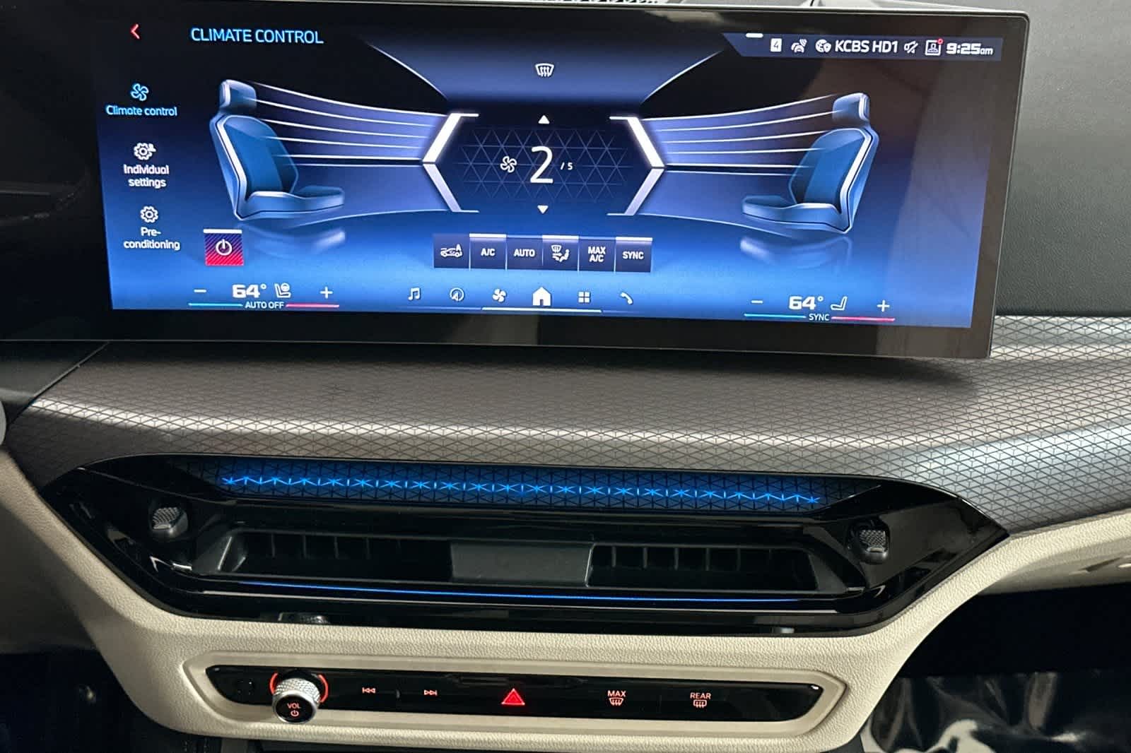 Thumbnail: 2025 BMW i4 - 20