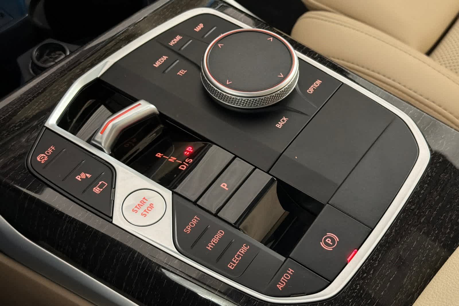 Thumbnail: 2023 BMW 3 Series - 21