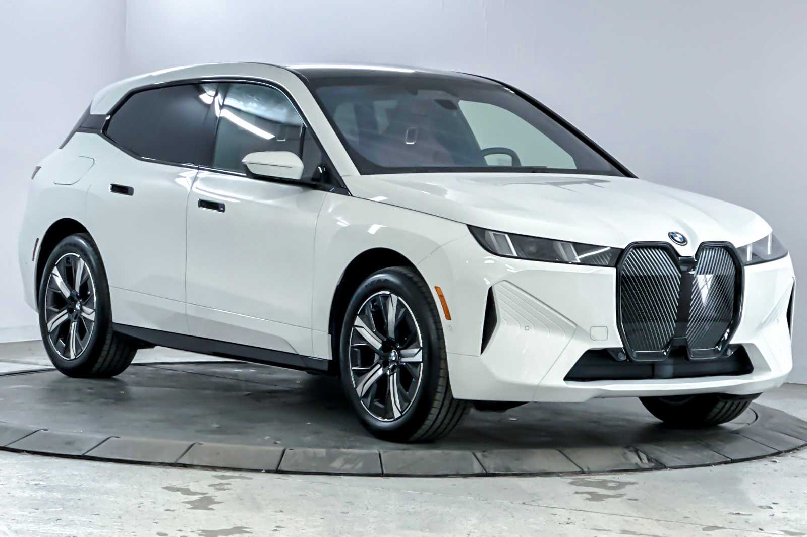 Thumbnail: 2026 BMW iX - 9