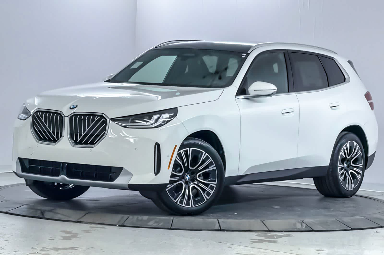 Thumbnail: 2026 BMW X3 - 1