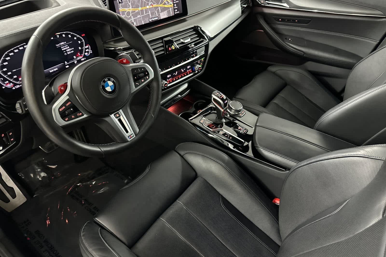 Thumbnail: 2023 BMW M5 - 11