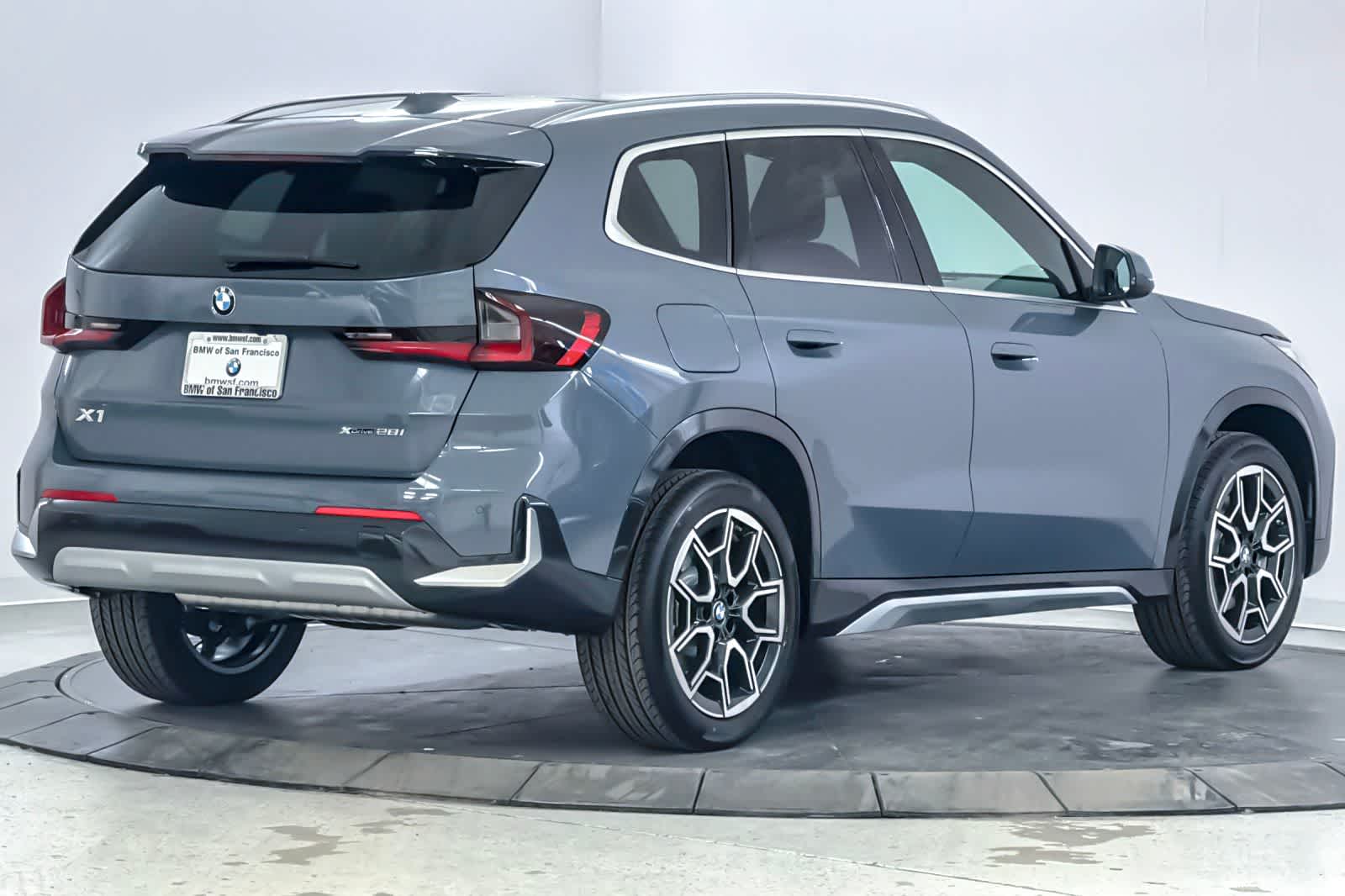 Thumbnail: 2026 BMW X1 - 2