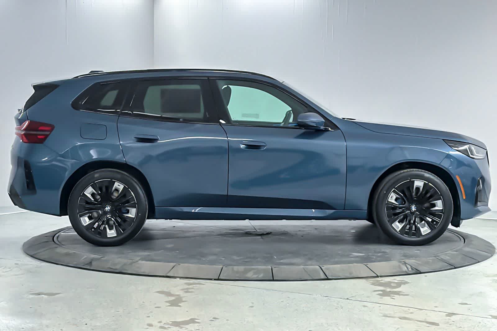 Thumbnail: 2026 BMW X3 - 8