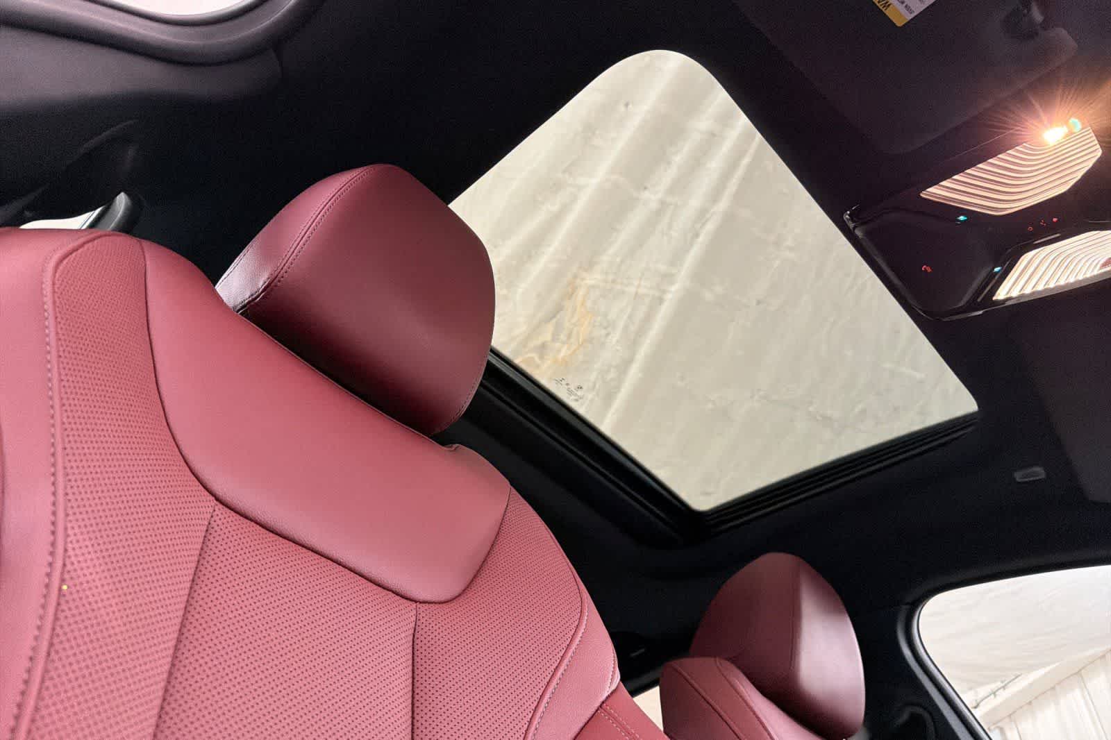 Thumbnail: 2023 BMW i4 - 16