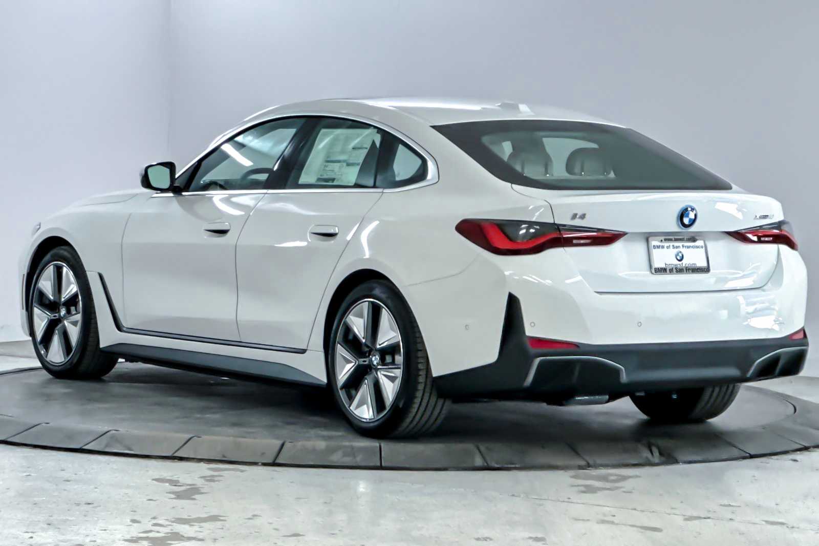 Thumbnail: 2025 BMW i4 - 6