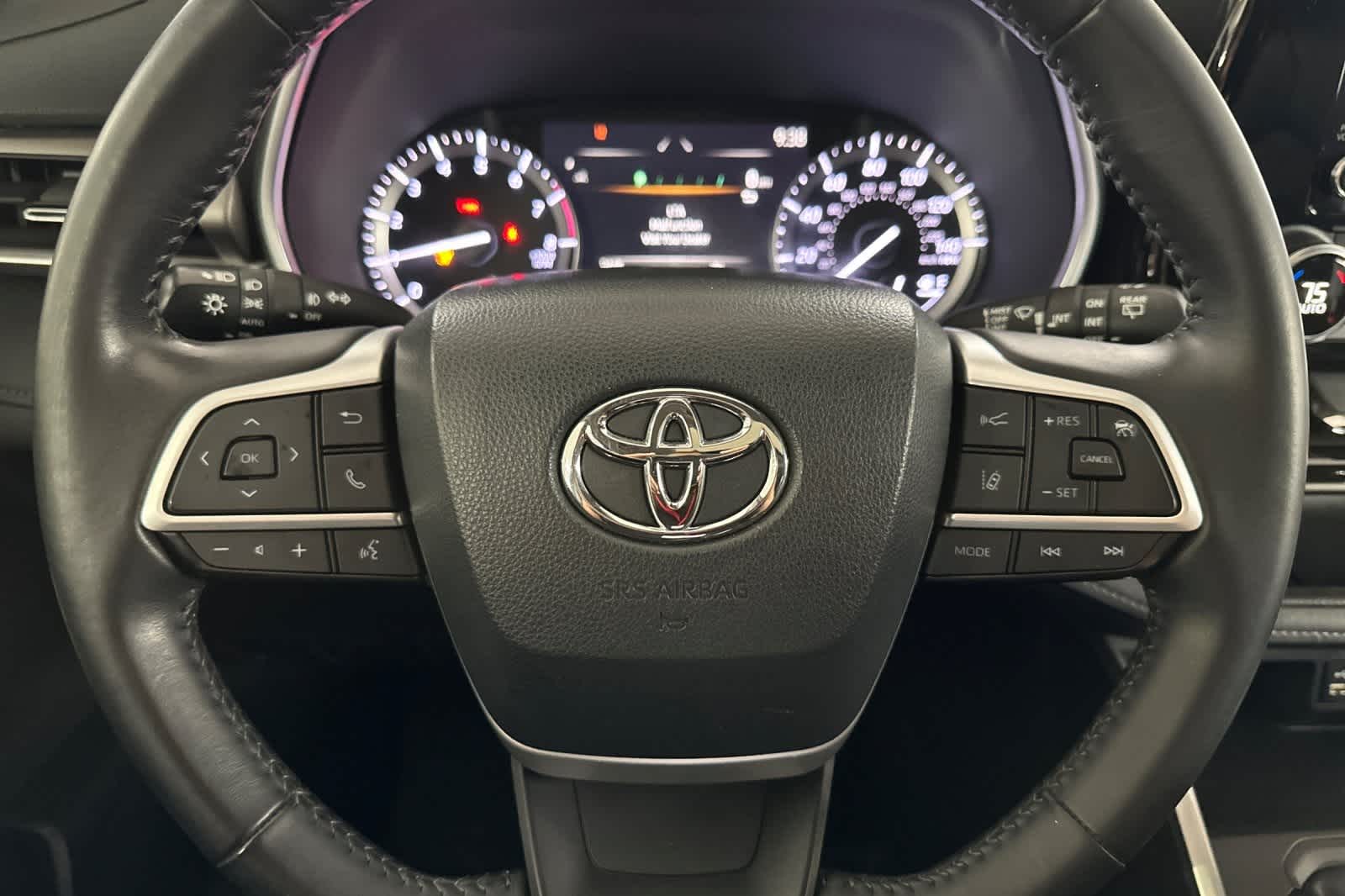 Thumbnail: 2022 Toyota Highlander - 24