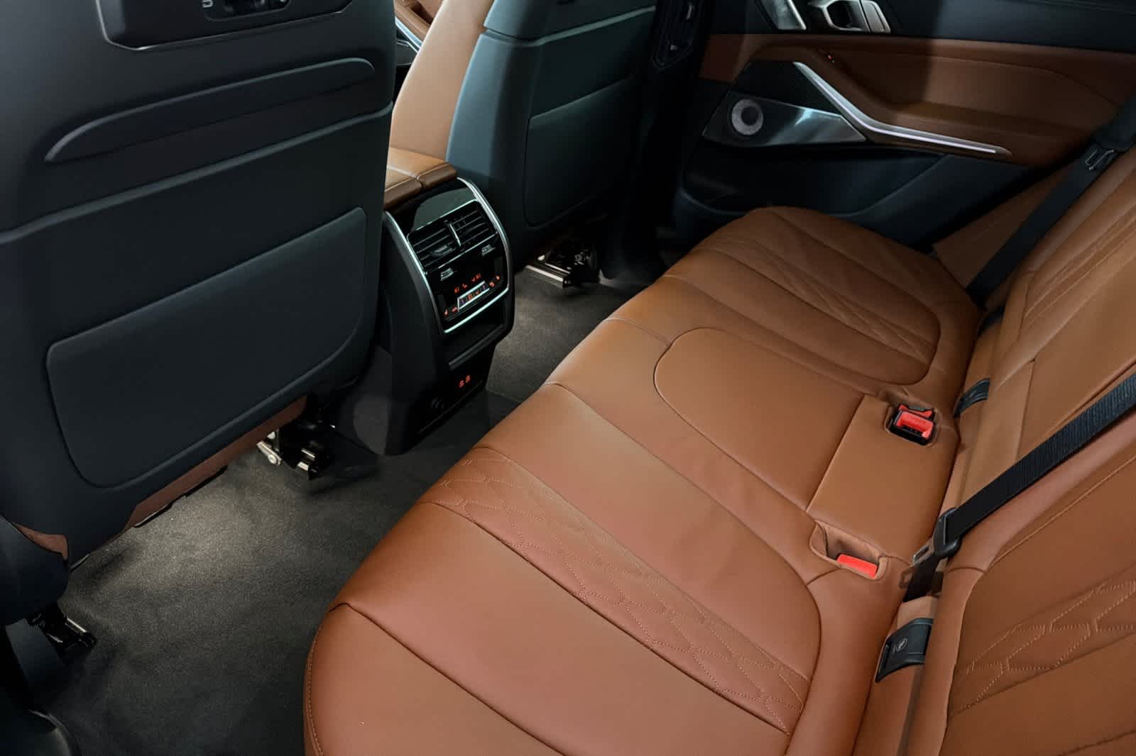 Thumbnail: 2026 BMW X5 - 4