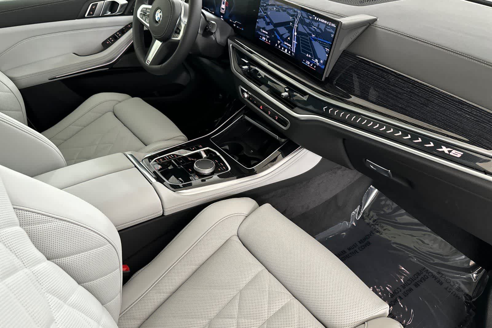 Thumbnail: 2026 BMW X5 - 16