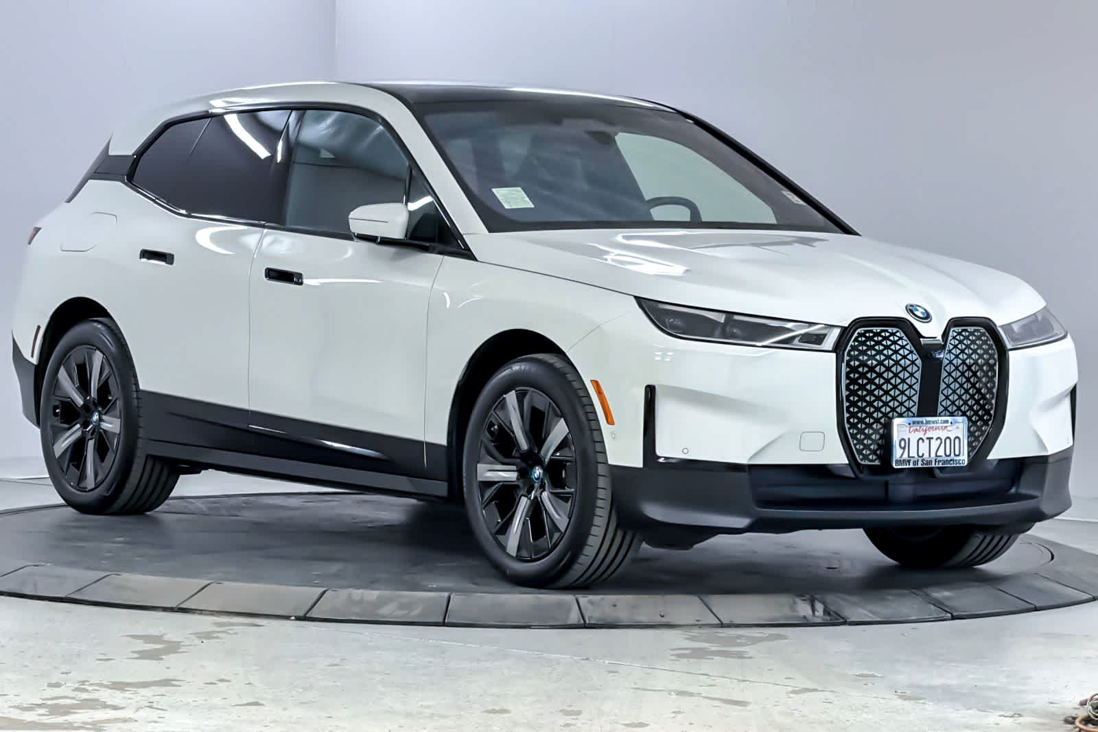 Thumbnail: 2024 BMW iX - 9