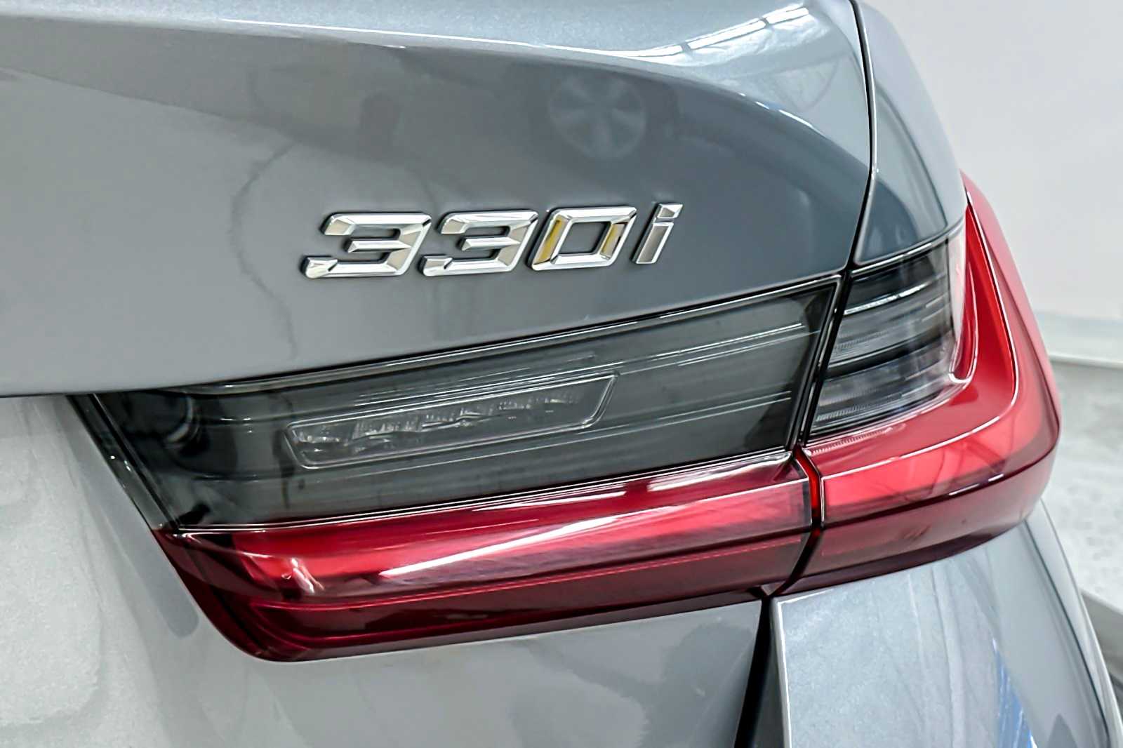 Thumbnail: 2025 BMW 3 Series - 27