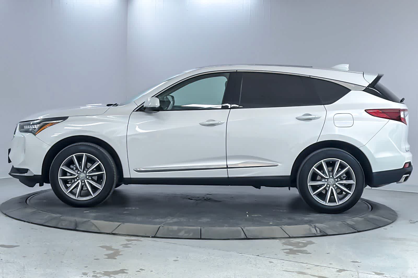 Thumbnail: 2024 Acura RDX - 4
