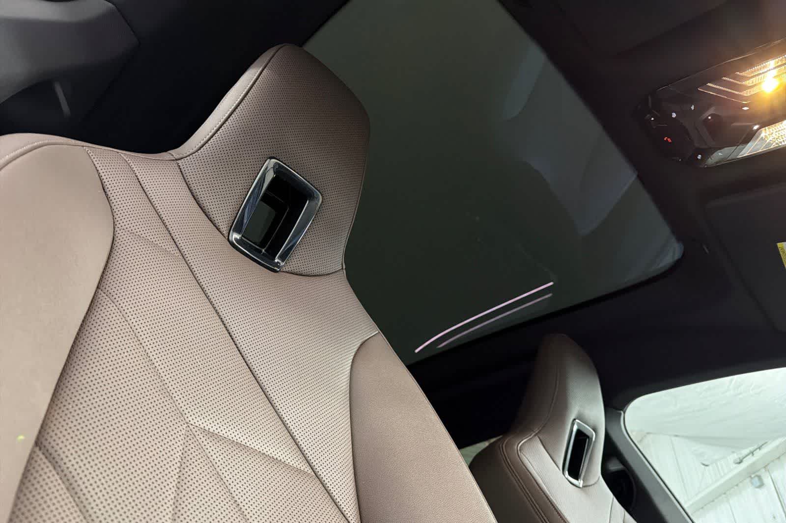 Thumbnail: 2023 BMW iX - 17