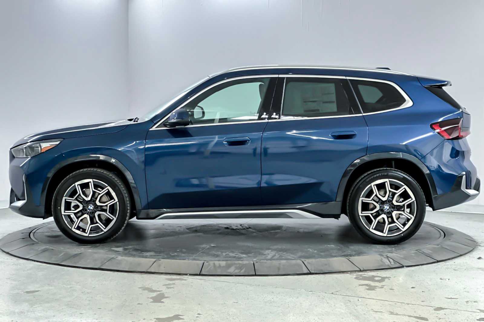 Thumbnail: 2025 BMW X1 - 5