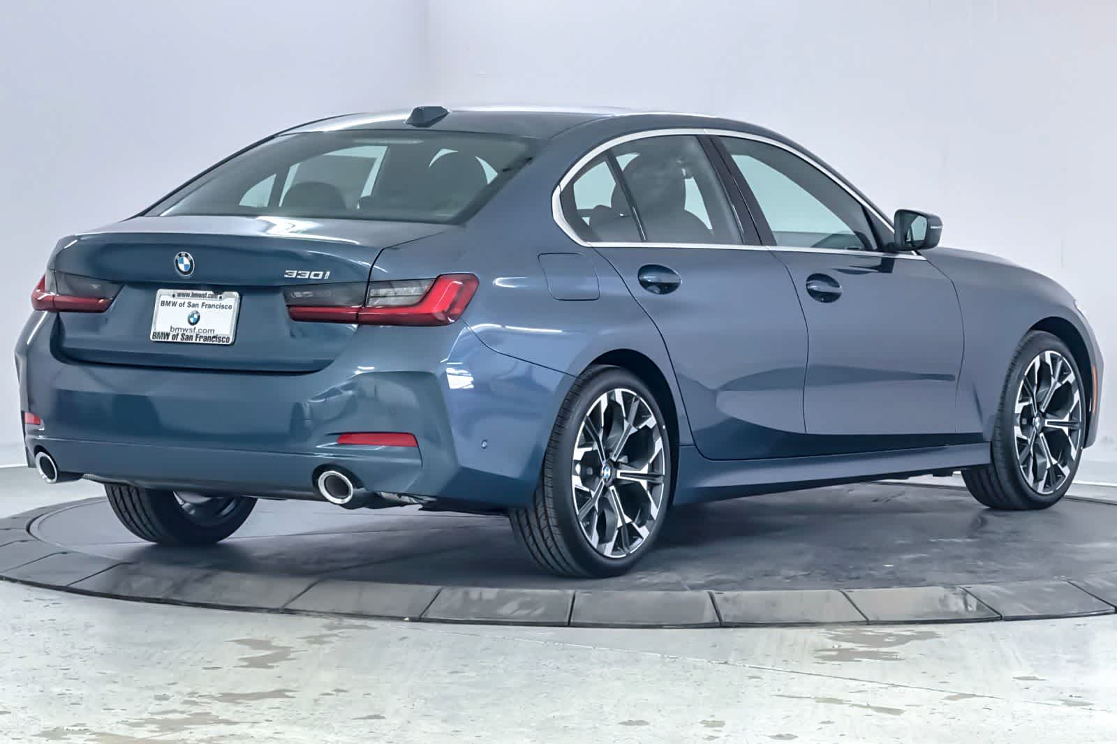 Thumbnail: 2026 BMW 3 Series - 2