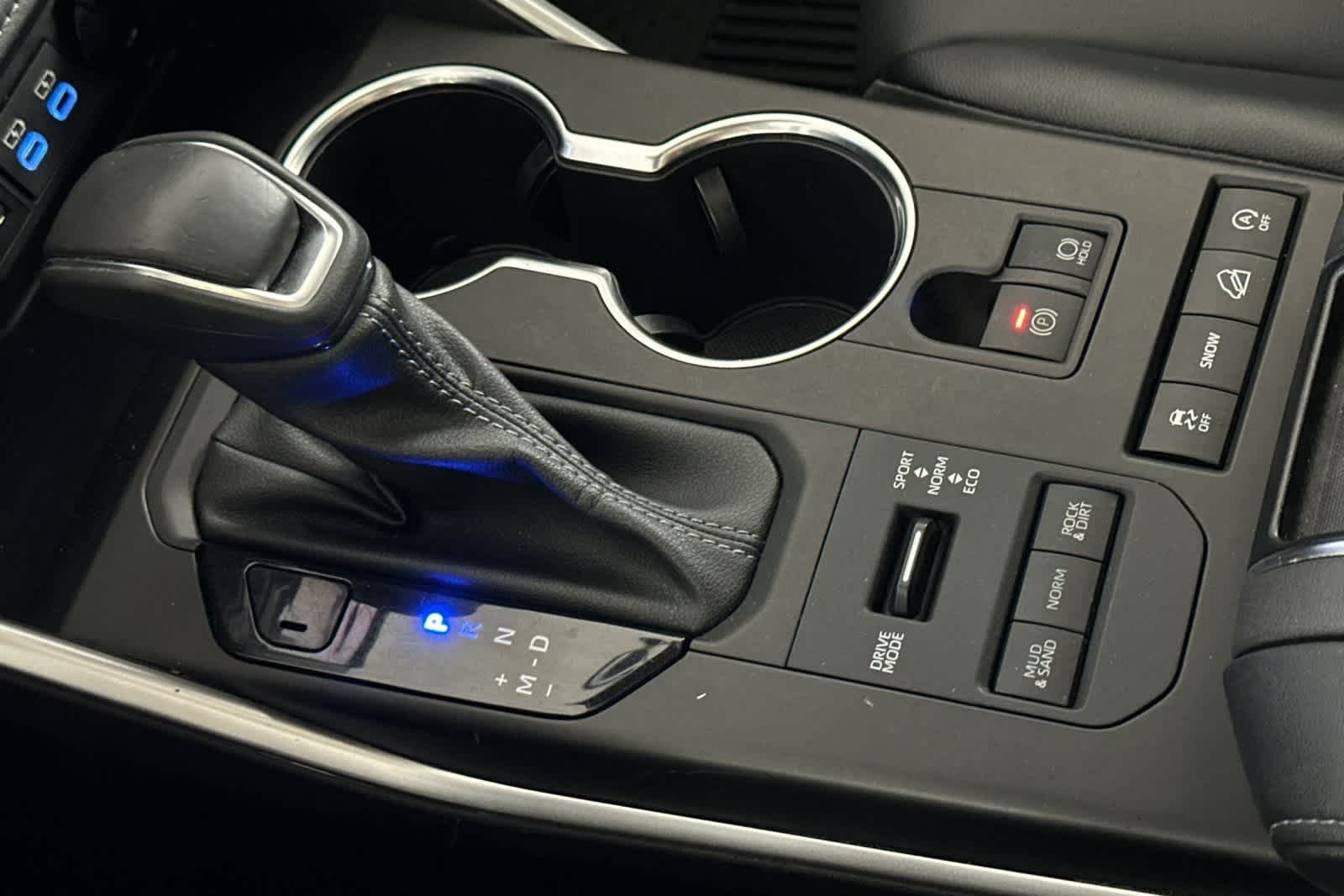 Thumbnail: 2022 Toyota Highlander - 22