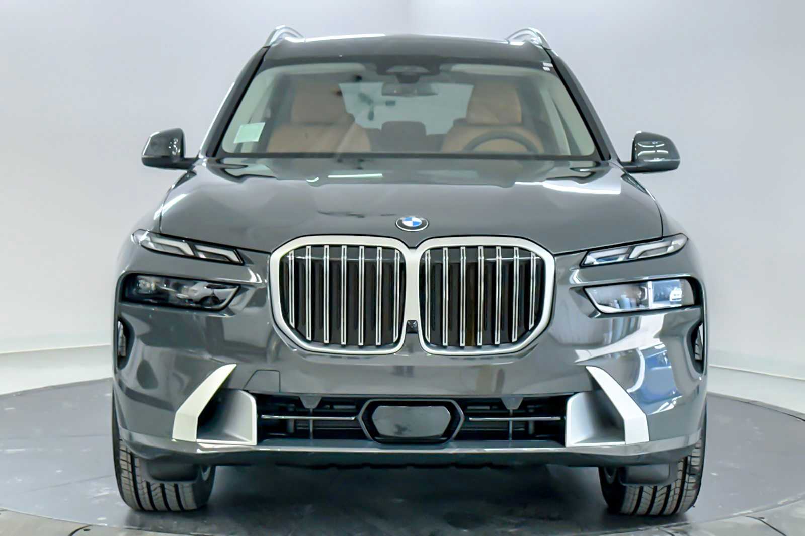 Thumbnail: 2026 BMW X7 - 10