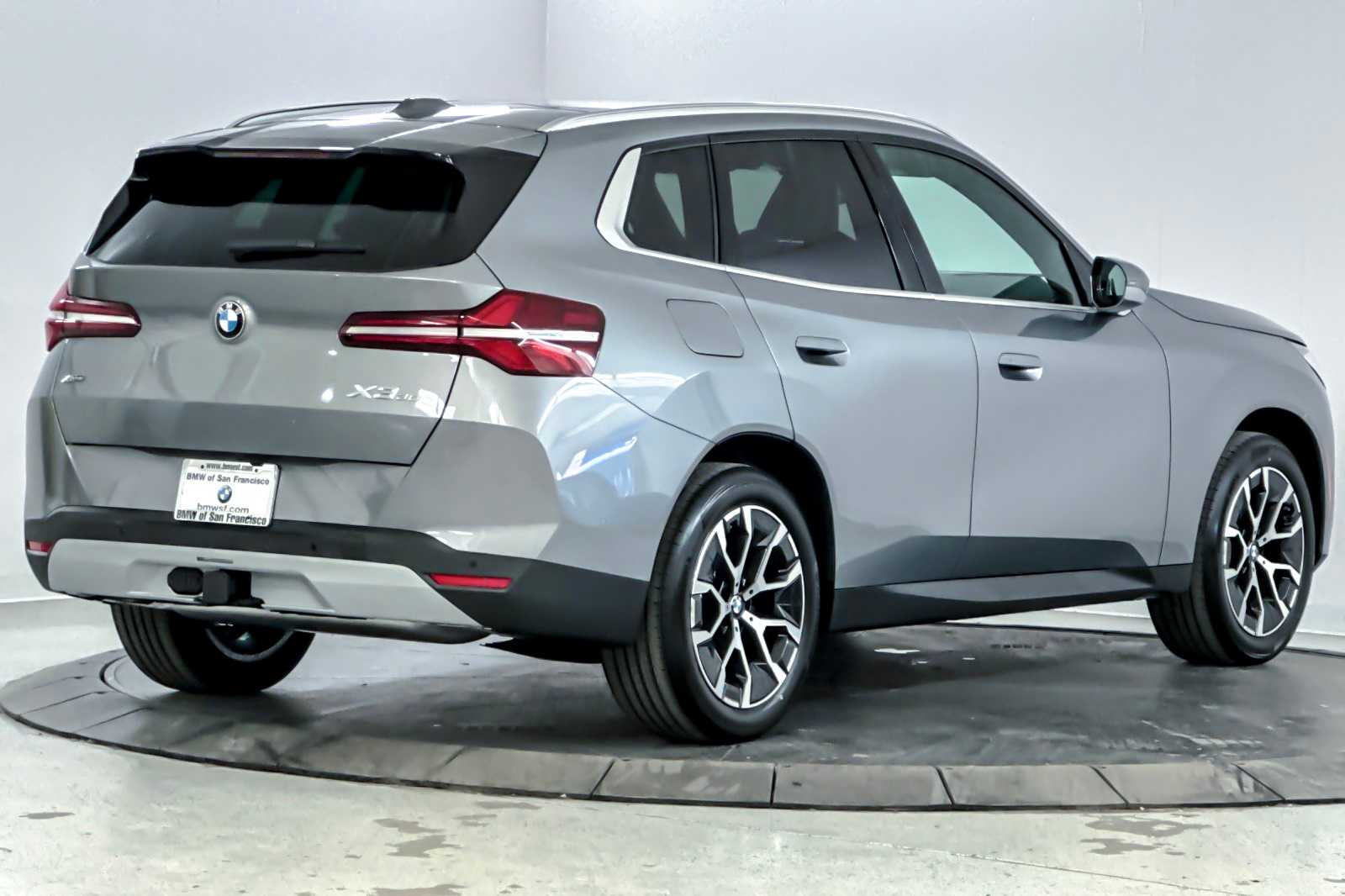 Thumbnail: 2026 BMW X3 - 2