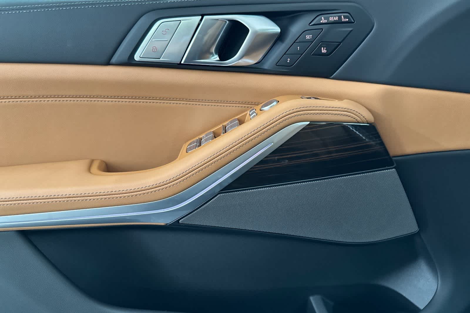 Thumbnail: 2026 BMW X7 - 12