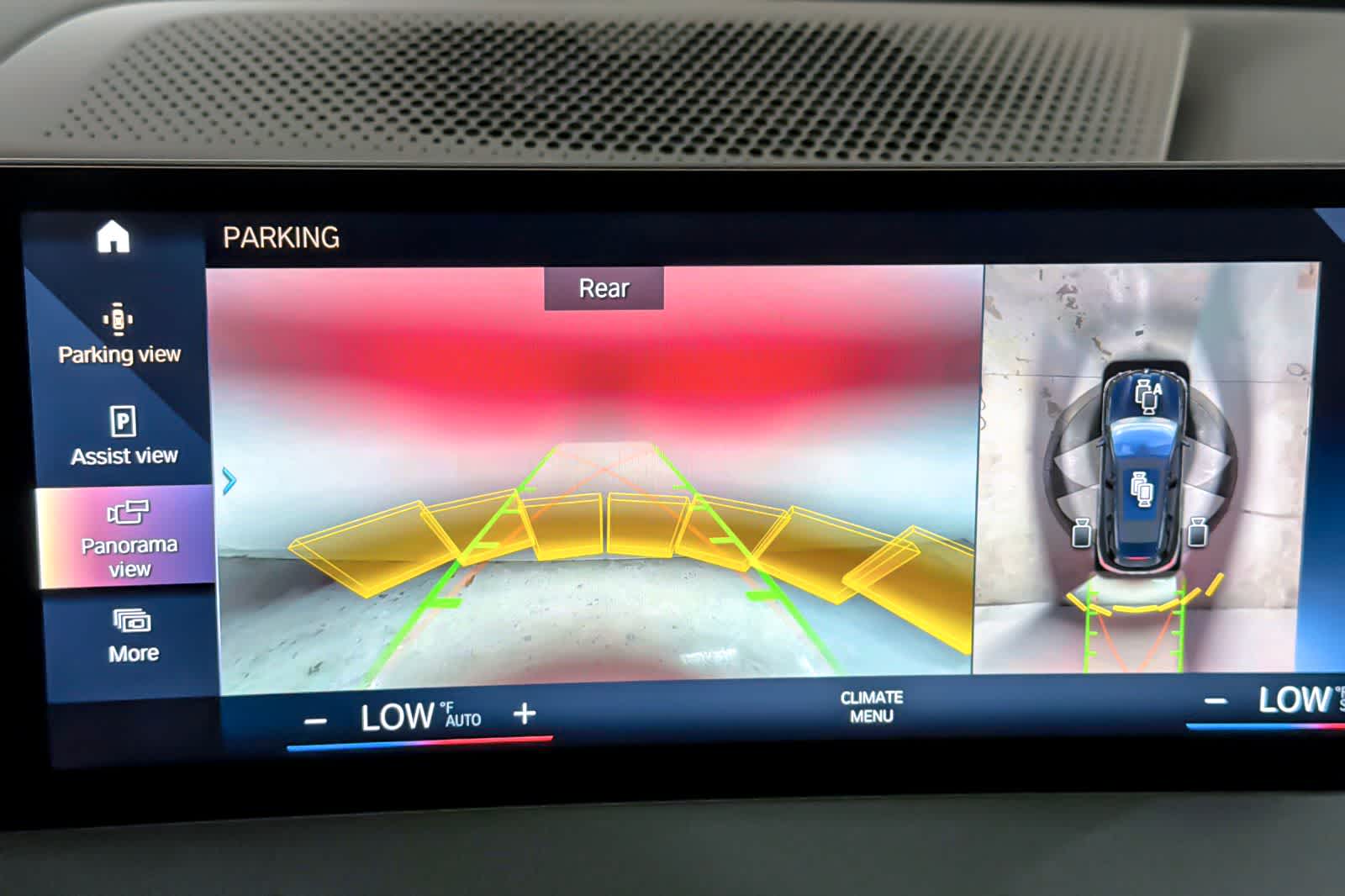 Thumbnail: 2023 BMW iX - 20