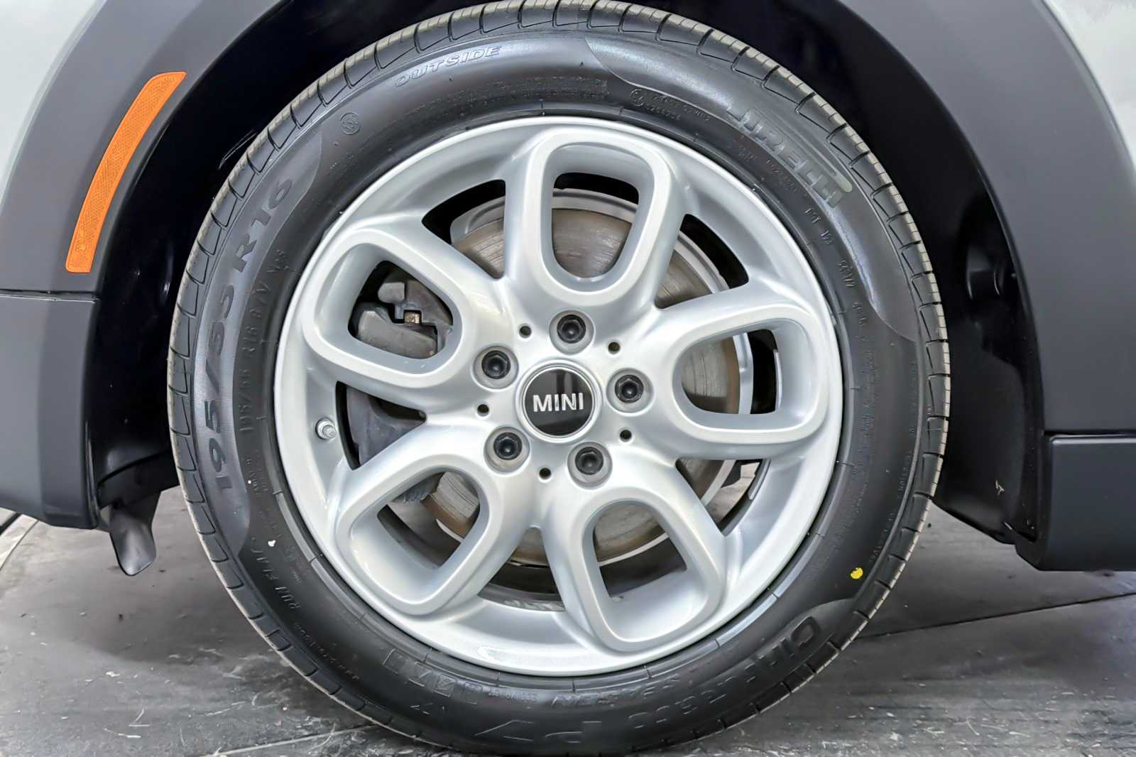 Thumbnail: 2016 MINI Cooper Hardtop - 26