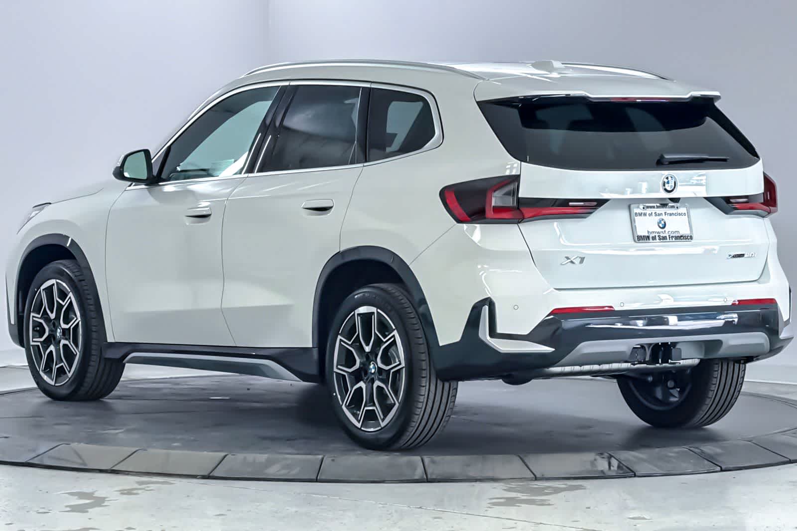 Thumbnail: 2026 BMW X1 - 6