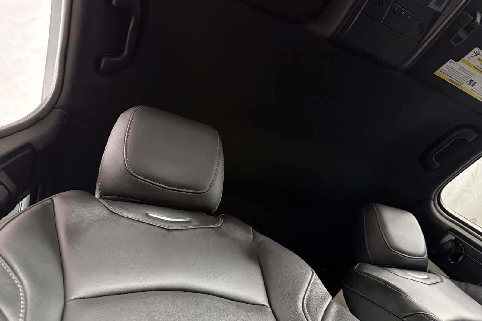 Thumbnail: 2023 Cadillac XT4 - 17