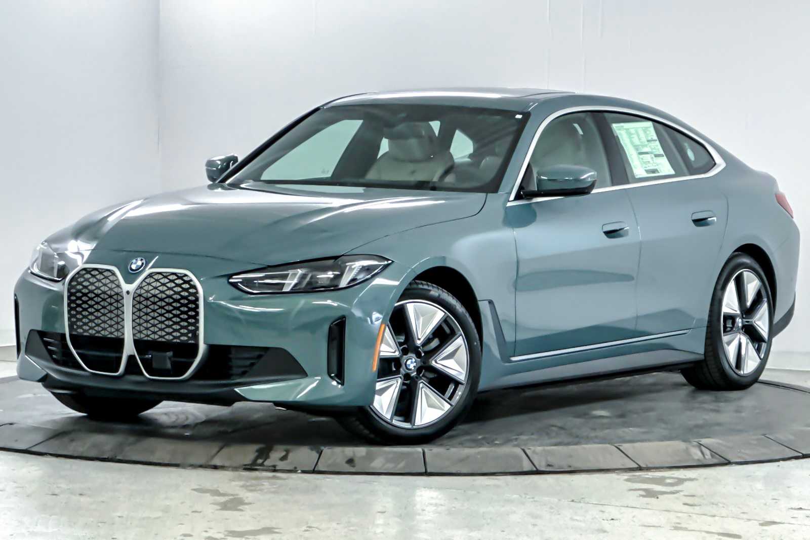 Thumbnail: 2025 BMW i4 - 1