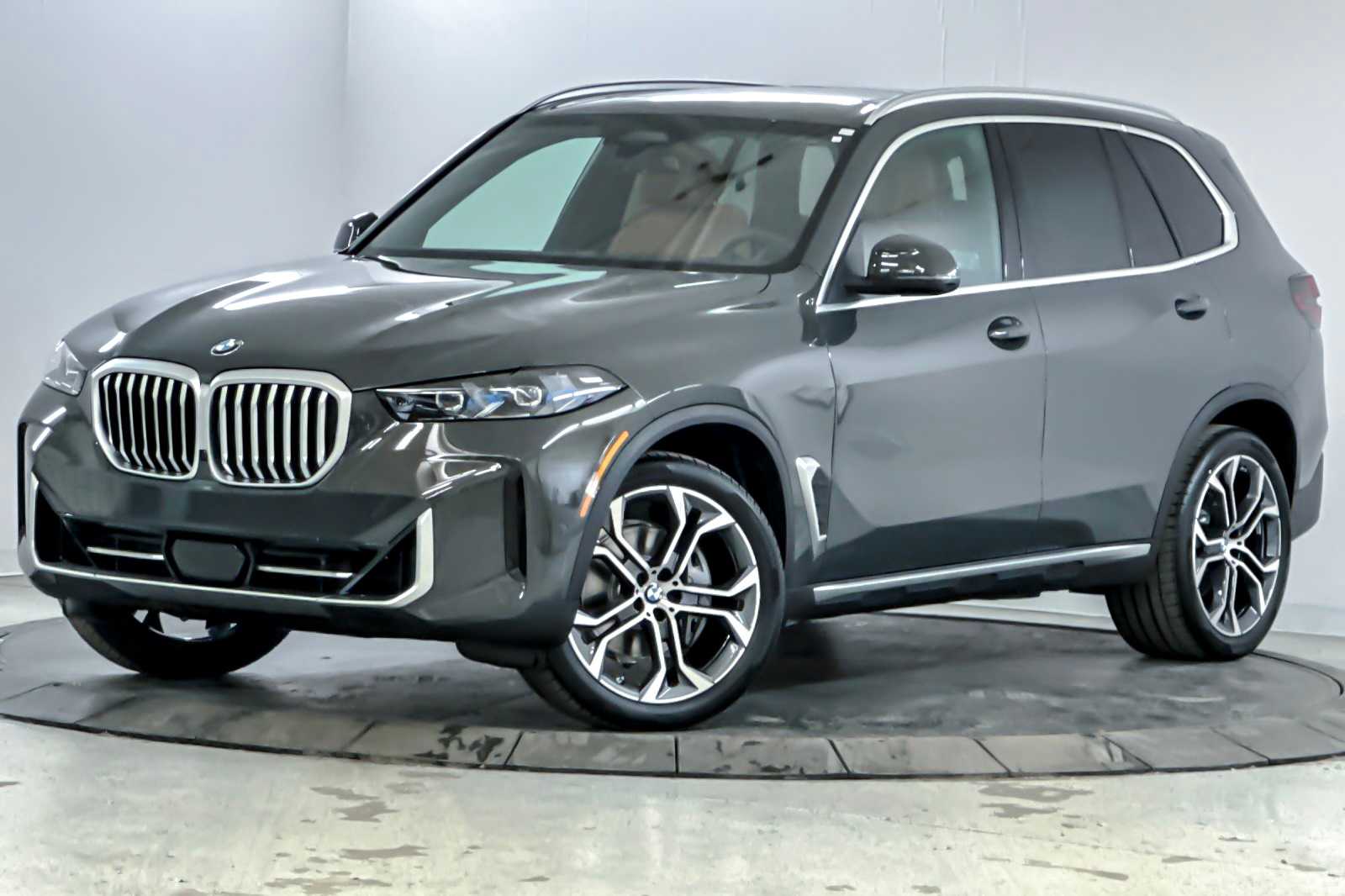 Thumbnail: 2026 BMW X5 - 1
