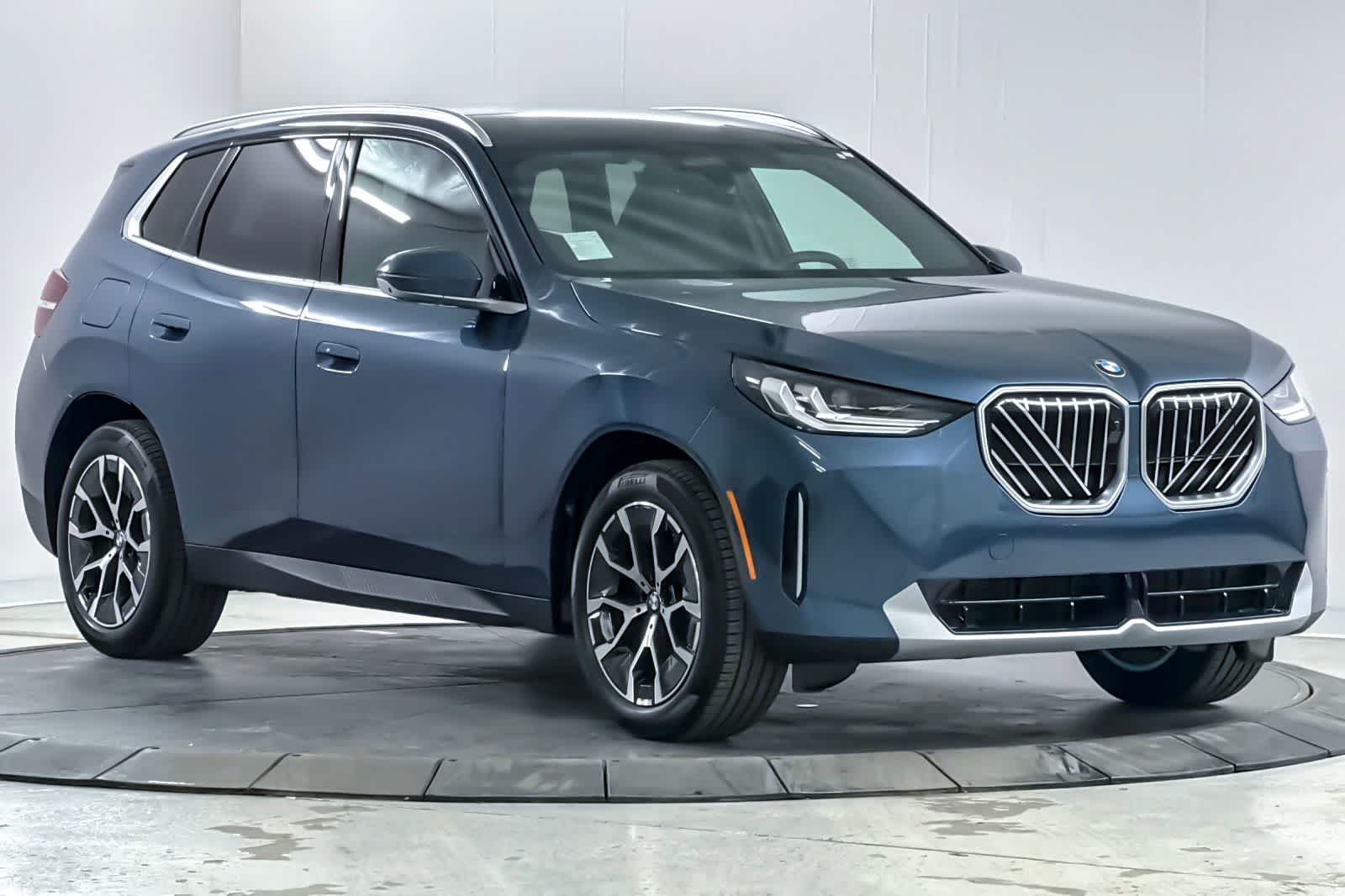 Thumbnail: 2026 BMW X3 - 9