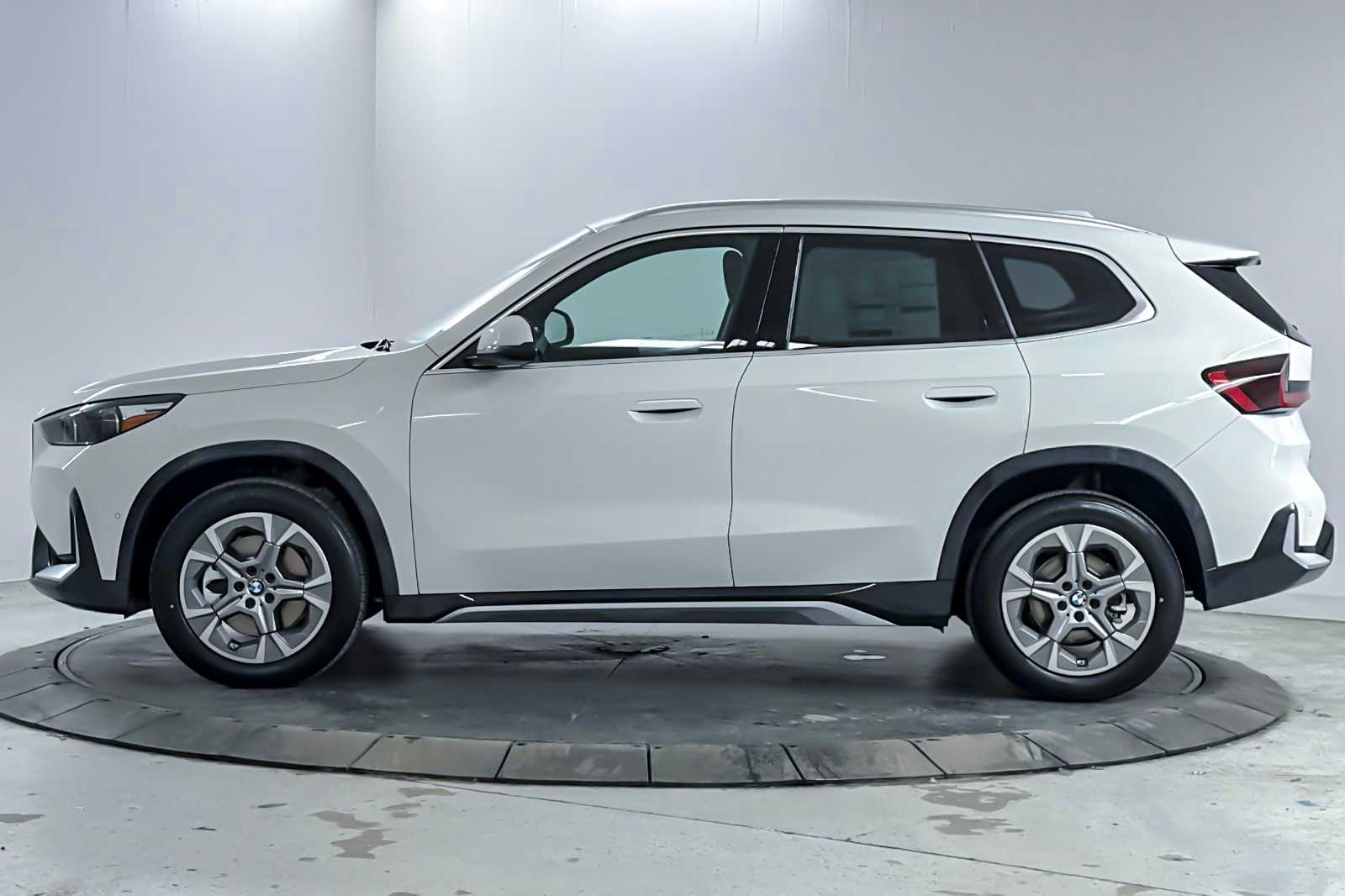 Thumbnail: 2026 BMW X1 - 5