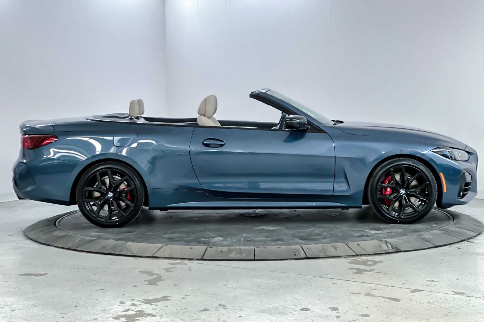 Thumbnail: 2026 BMW 4 Series - 8