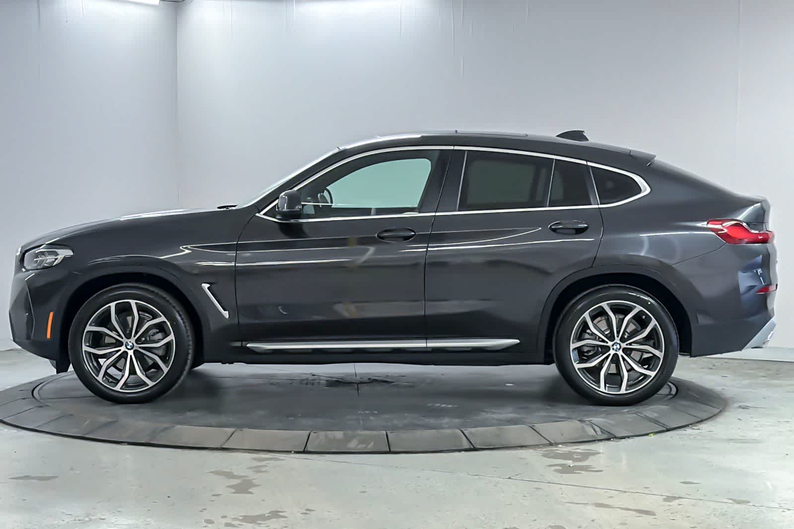 Thumbnail: 2023 BMW X4 - 5