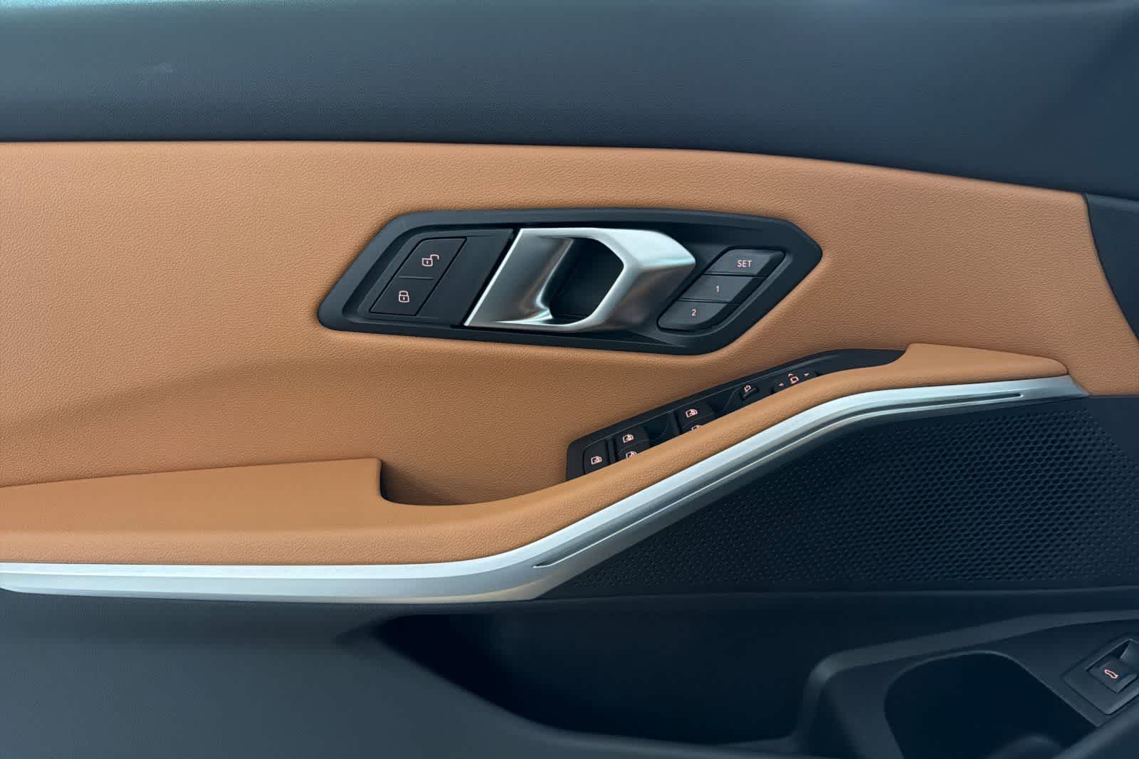 Thumbnail: 2025 BMW 3 Series - 12