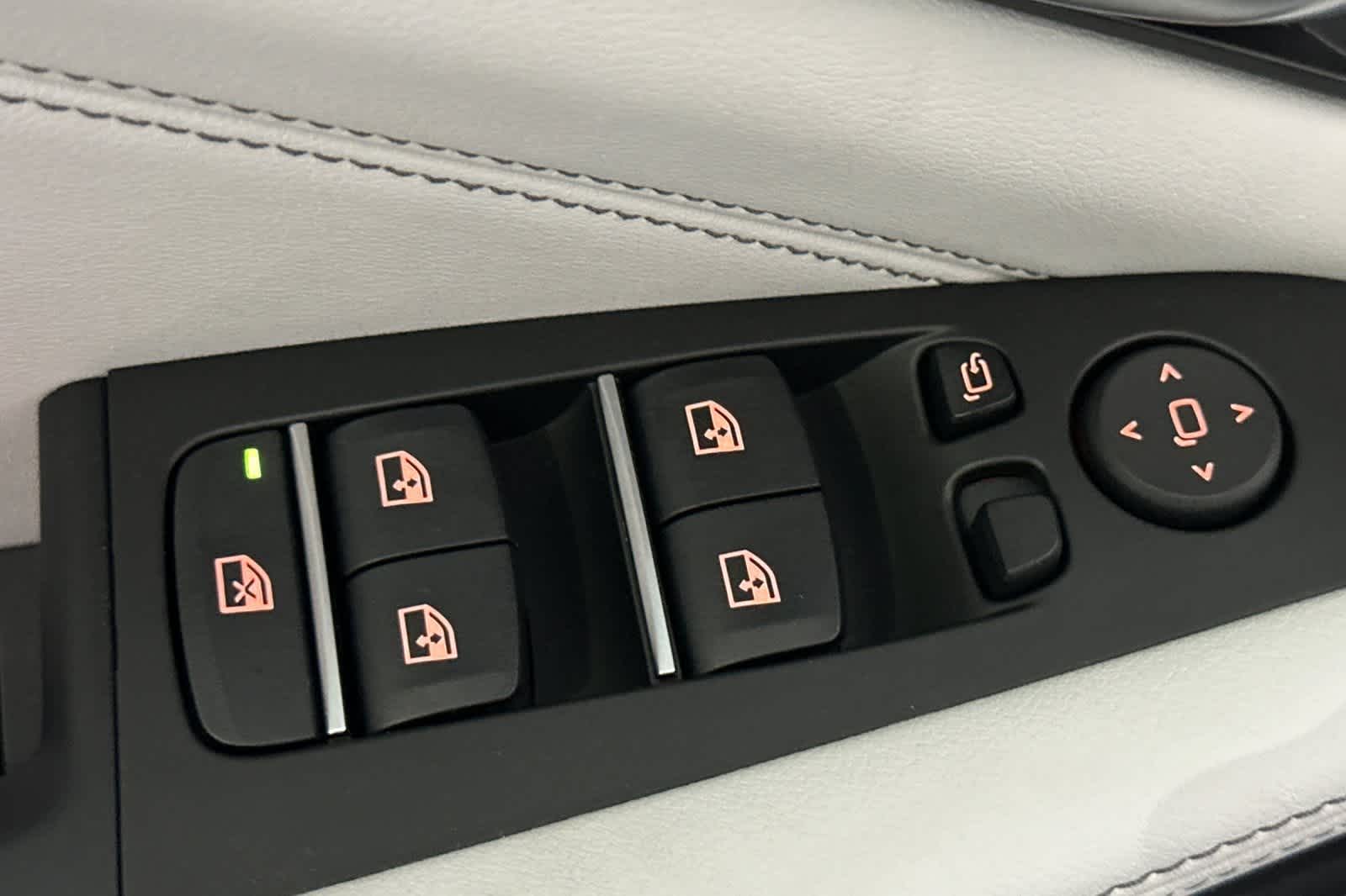 Thumbnail: 2026 BMW X5 - 13