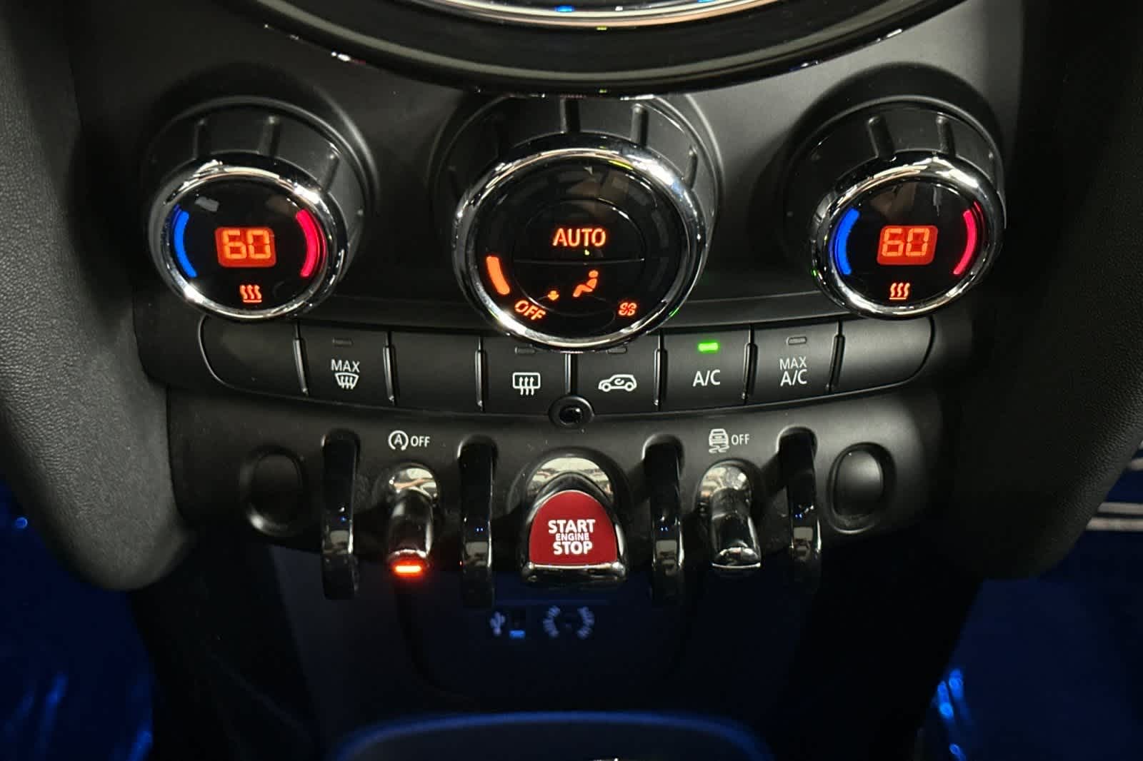 Thumbnail: 2017 MINI Cooper Hardtop - 21