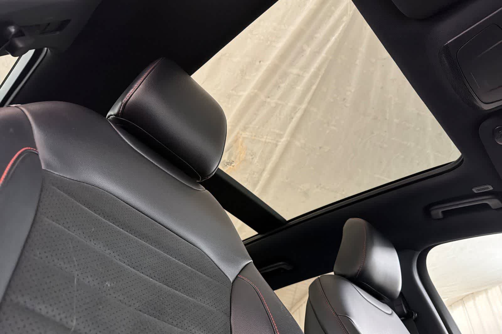 Thumbnail: 2022 Ford Edge - 17