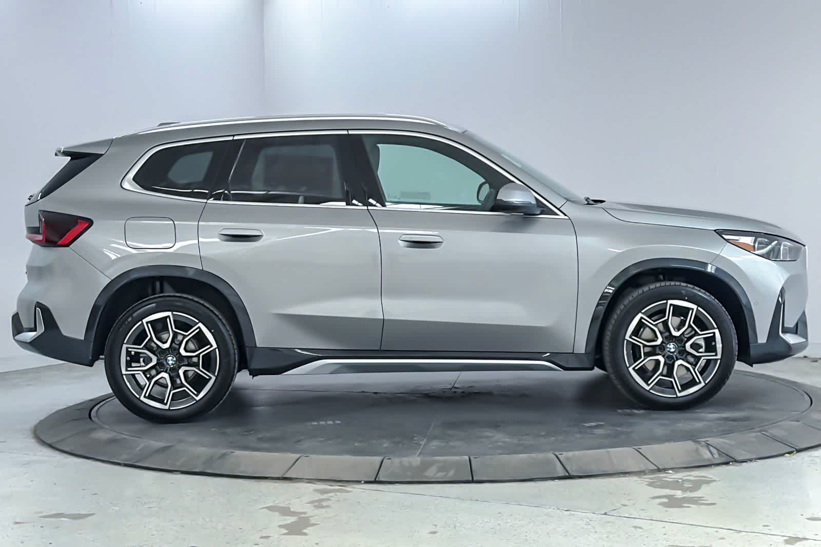 Thumbnail: 2026 BMW X1 - 8