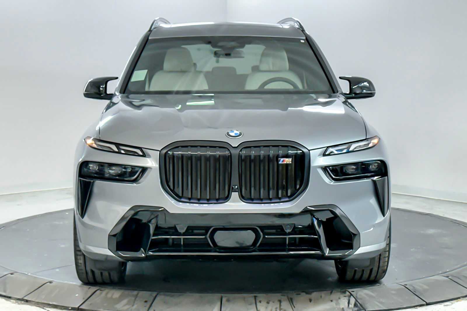 Thumbnail: 2026 BMW X7 - 10
