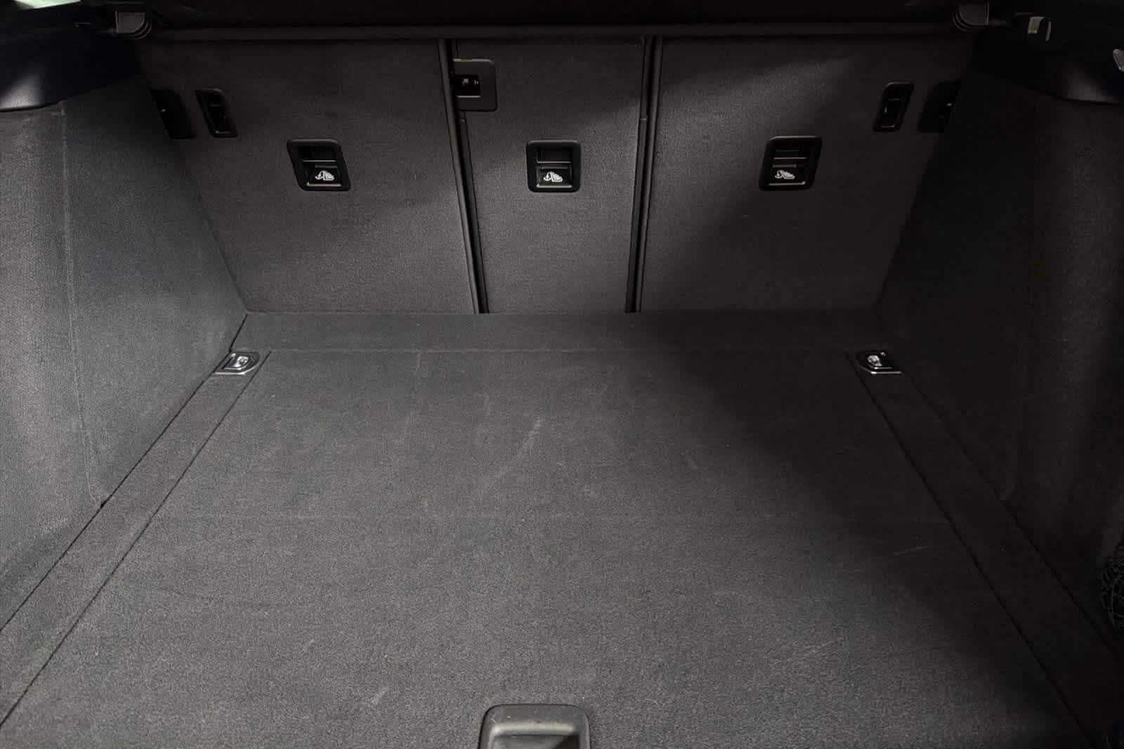 Thumbnail: 2017 Porsche Macan - 15