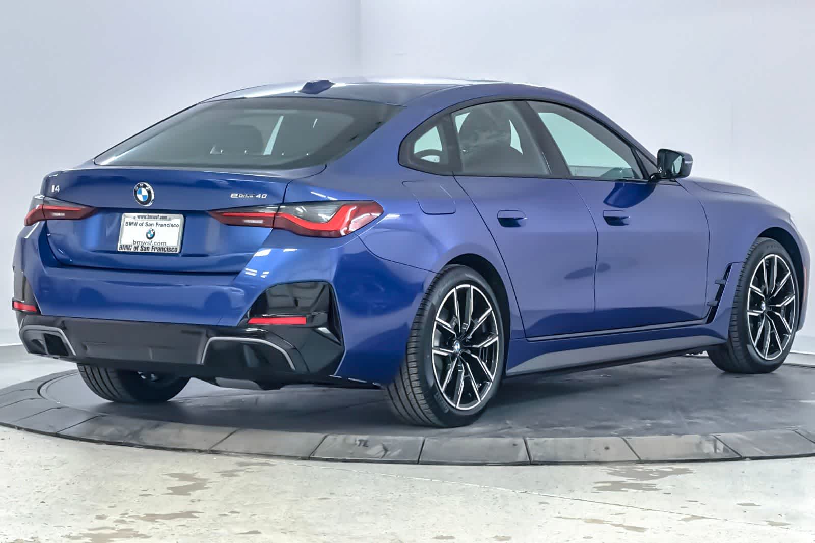 Thumbnail: 2026 BMW i4 - 2