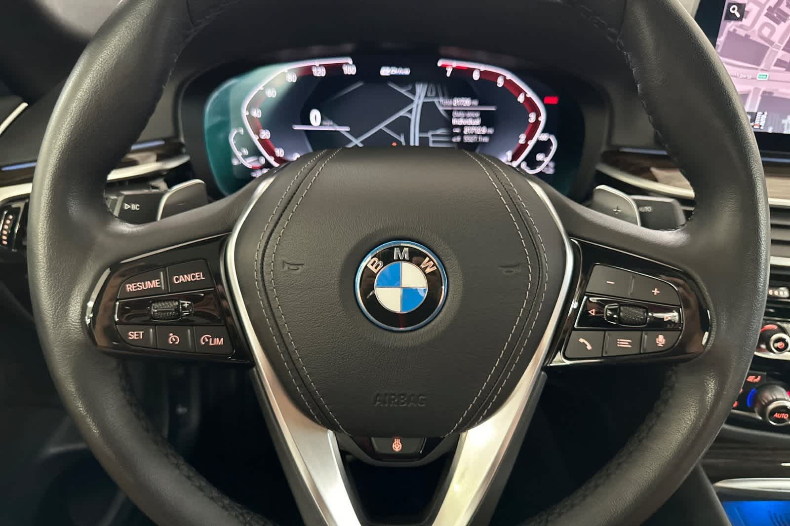 Thumbnail: 2023 BMW 5 Series - 23