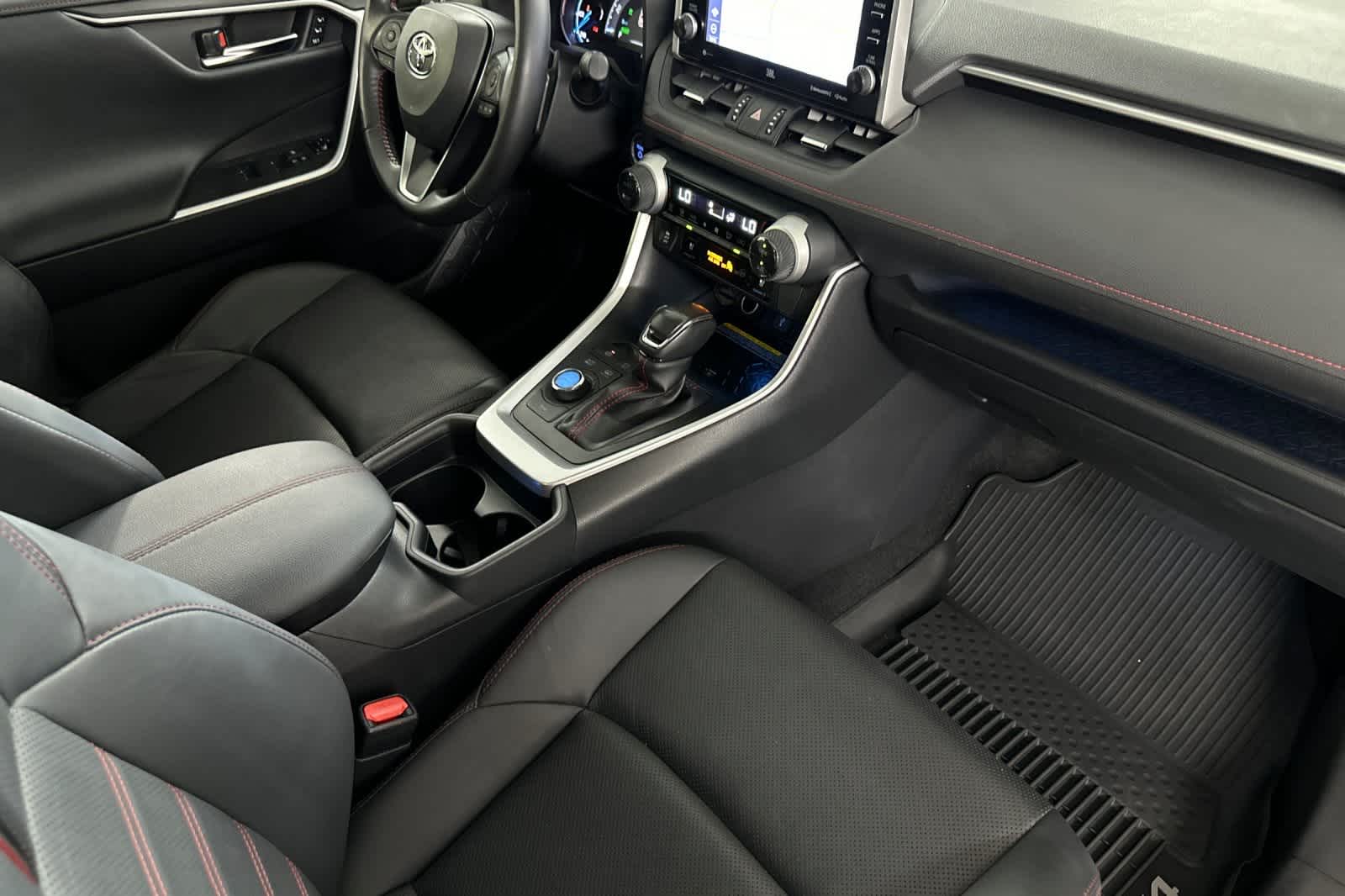 Thumbnail: 2021 Toyota RAV4 - 16