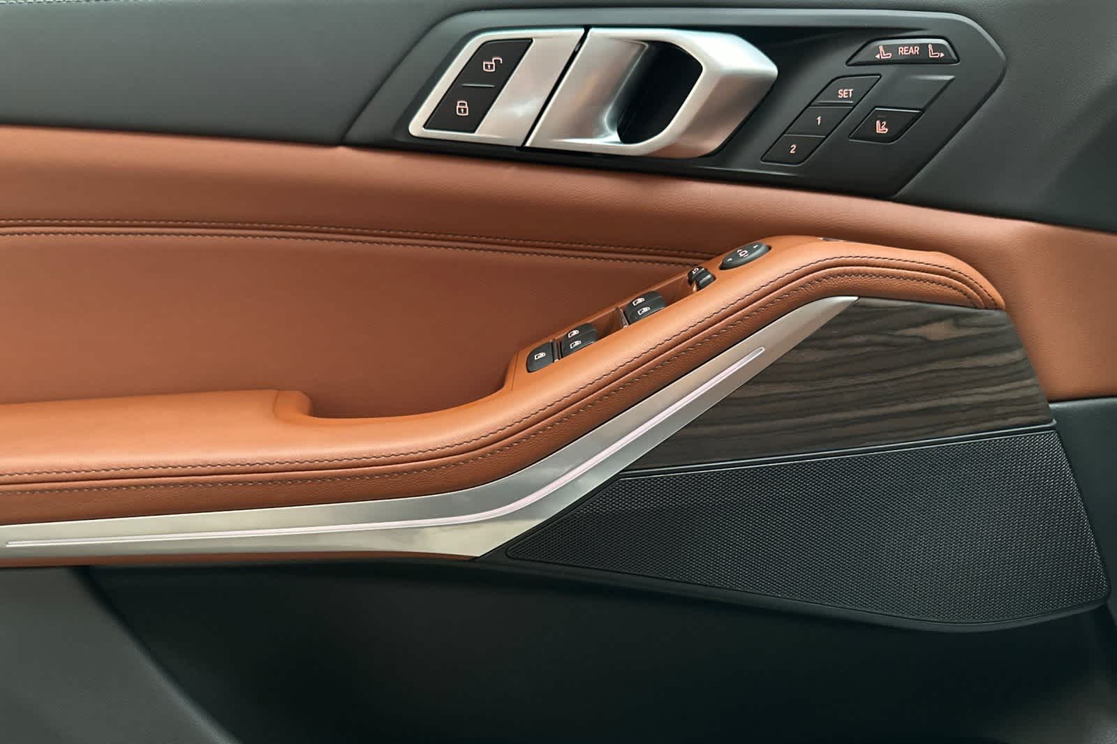 Thumbnail: 2026 BMW X7 - 12