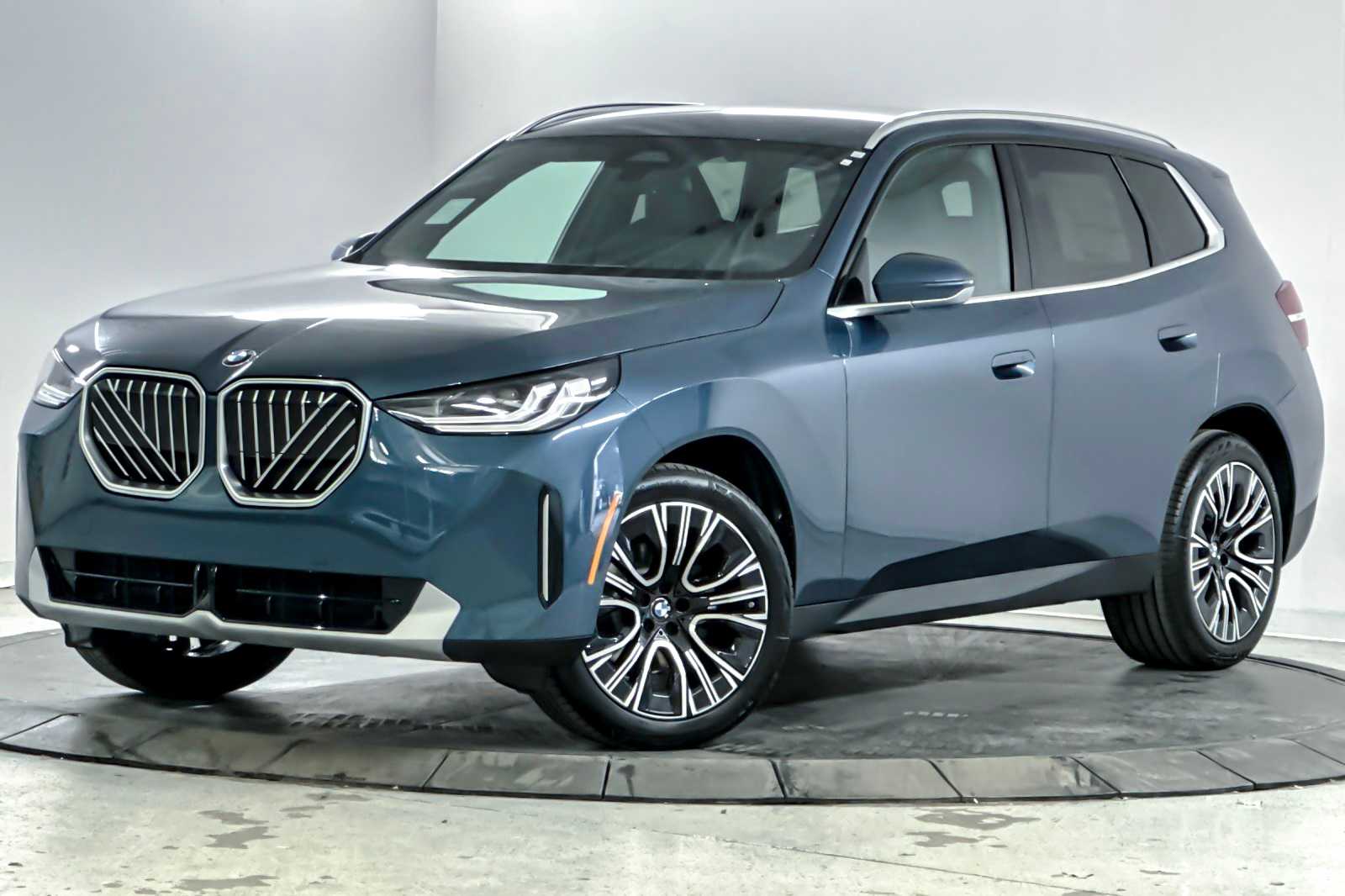 Thumbnail: 2026 BMW X3 - 1