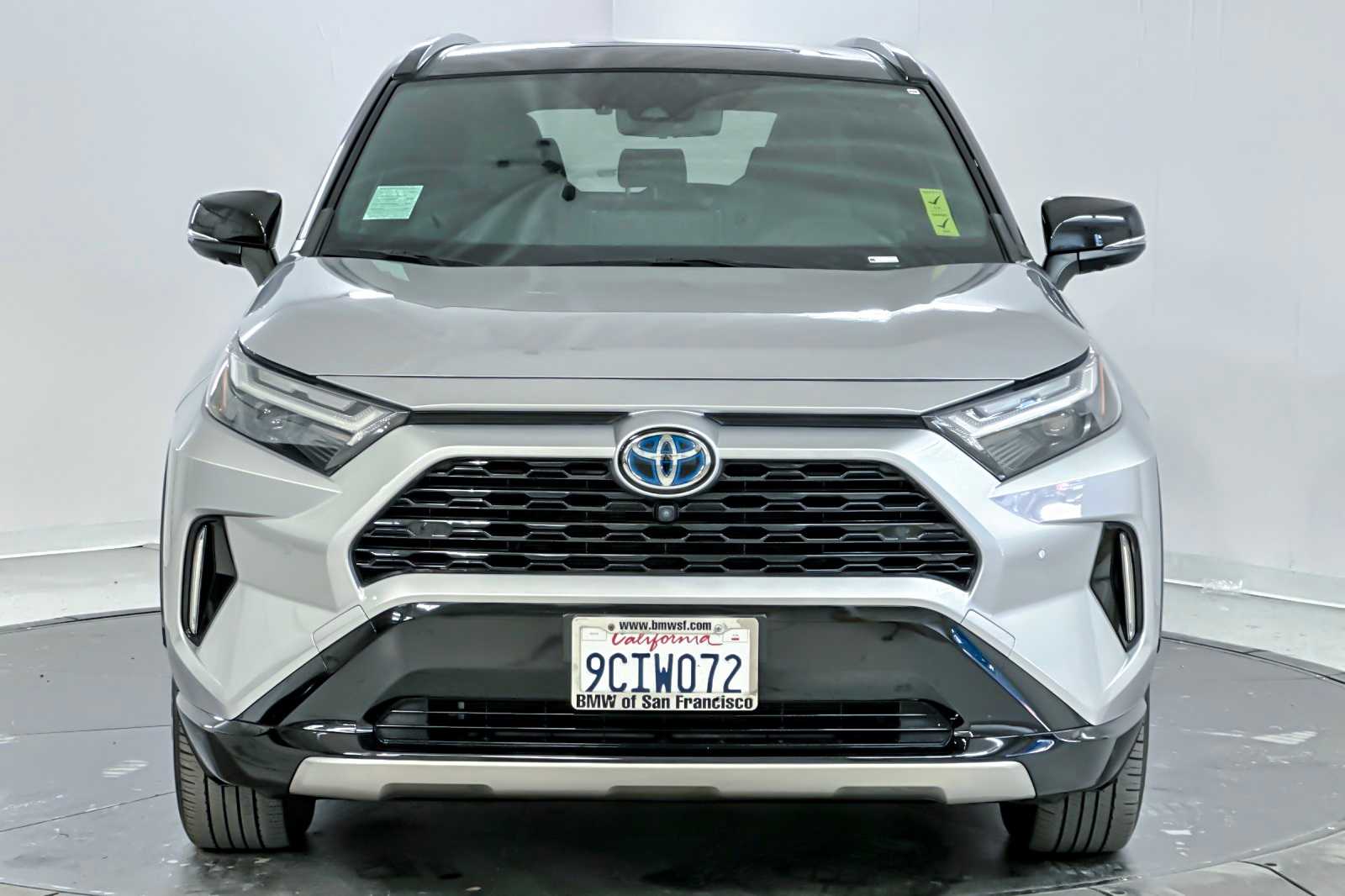 Thumbnail: 2022 Toyota RAV4 - 10