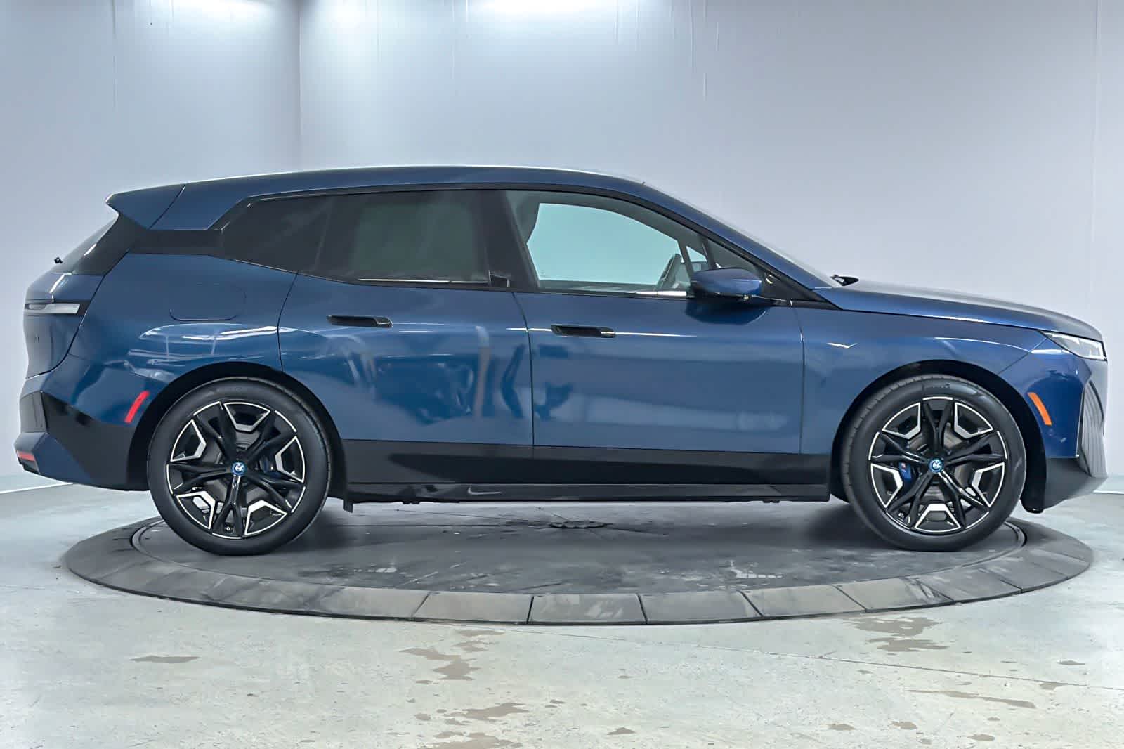 Thumbnail: 2024 BMW iX - 7
